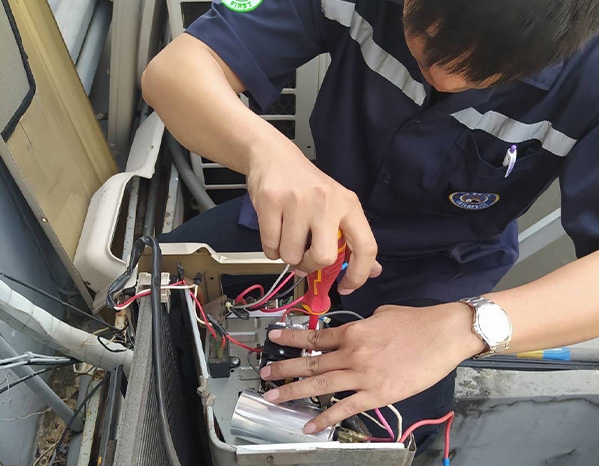งานดูแลบำรุงรักษาเครื่องปรับอากาศ